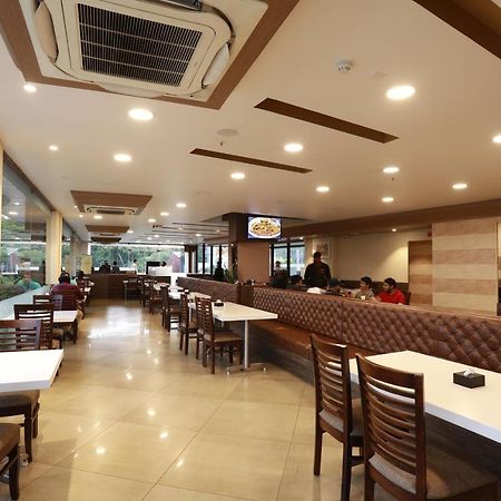 As Airport Inn Kochi Екстер'єр фото