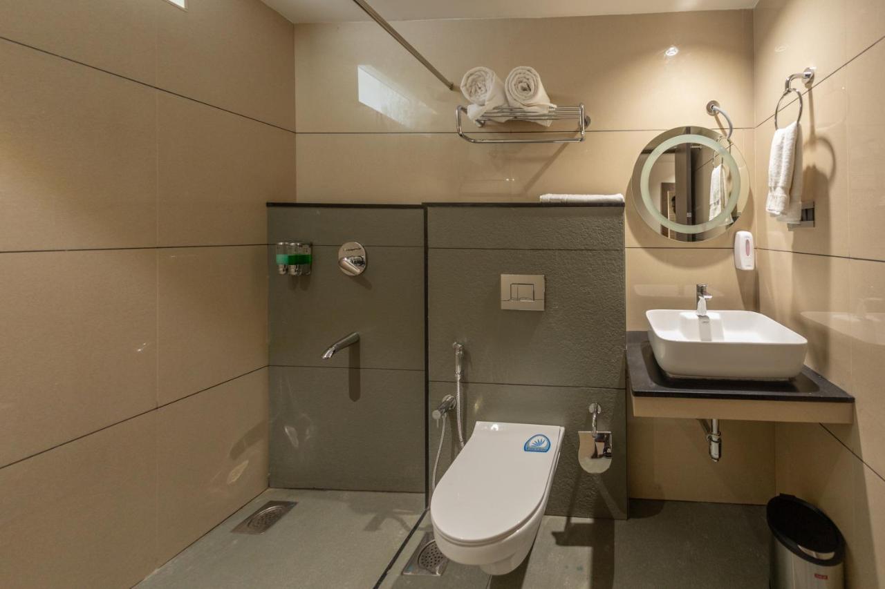 As Airport Inn Kochi Екстер'єр фото