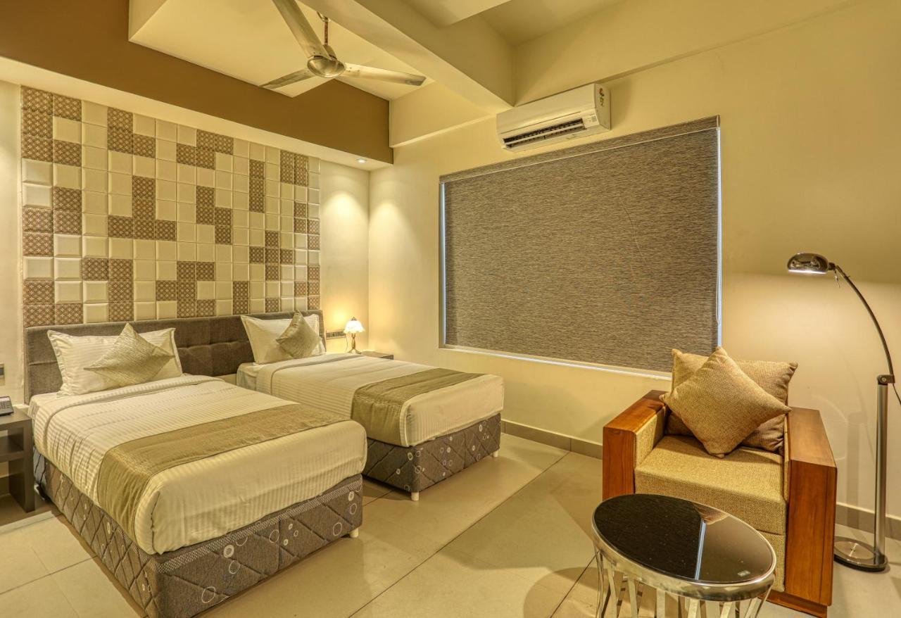 As Airport Inn Kochi Екстер'єр фото