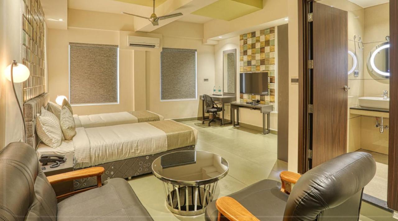 As Airport Inn Kochi Екстер'єр фото
