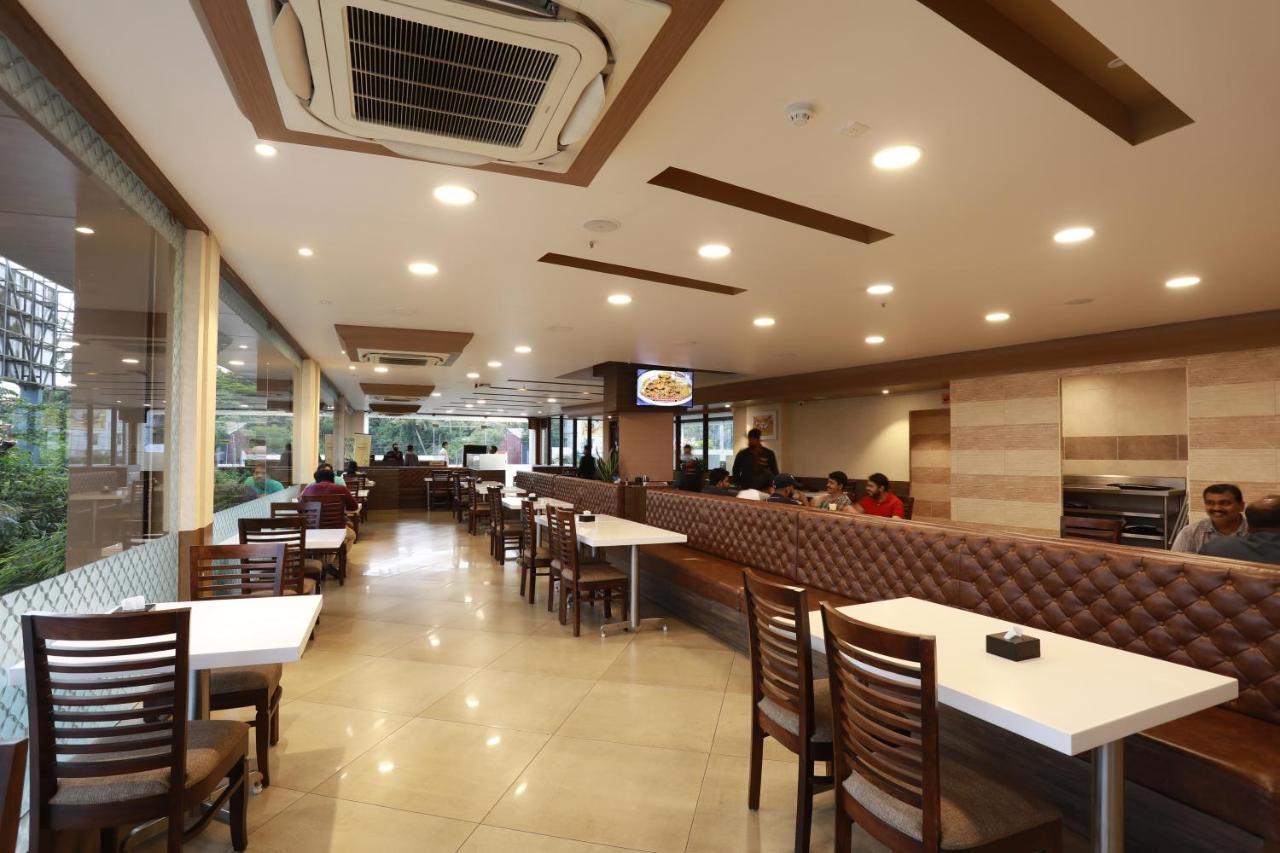 As Airport Inn Kochi Екстер'єр фото